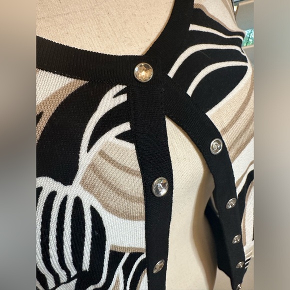 WHBM Cardigan Size XS Multicolor Abstract Lines Black White Tan 3/4 Sleeve - Picture 4 of 9